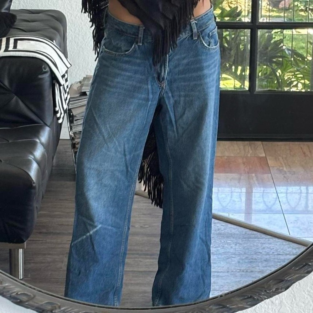 Zara Relaxed Fit Blue Jeans